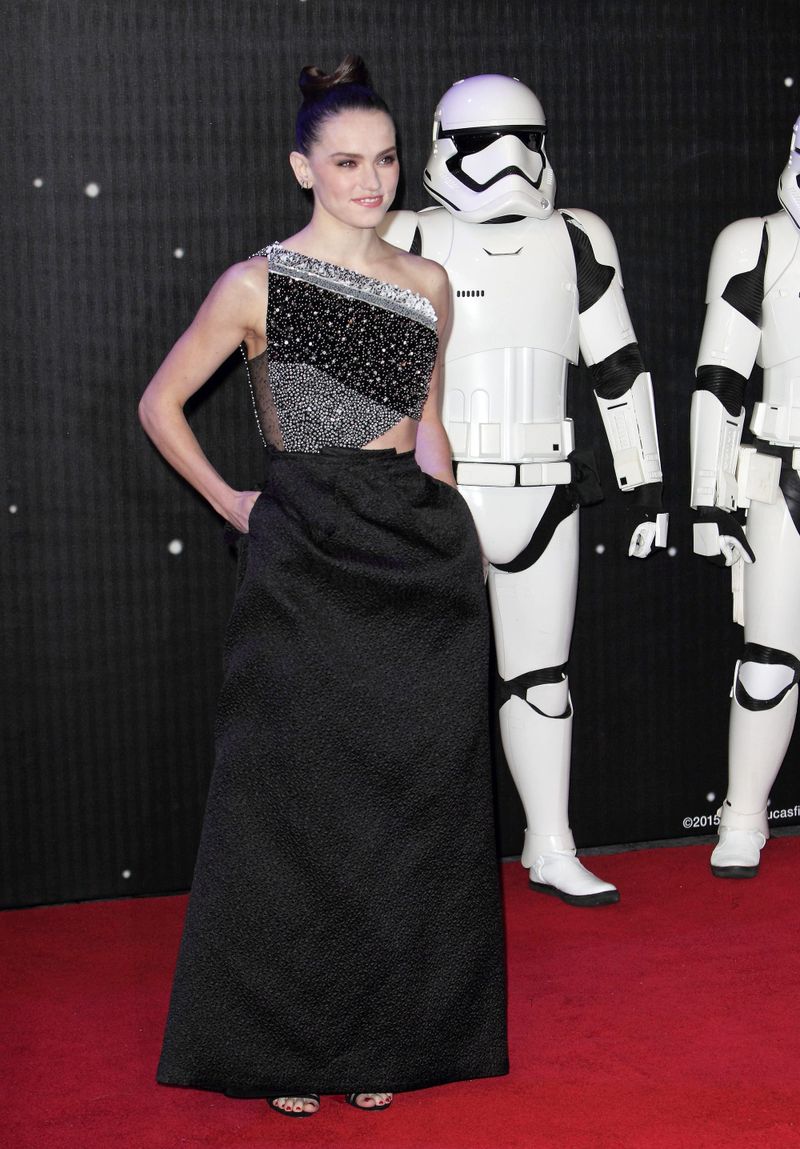 Well Played: Daisy Ridley in Roland Mouret