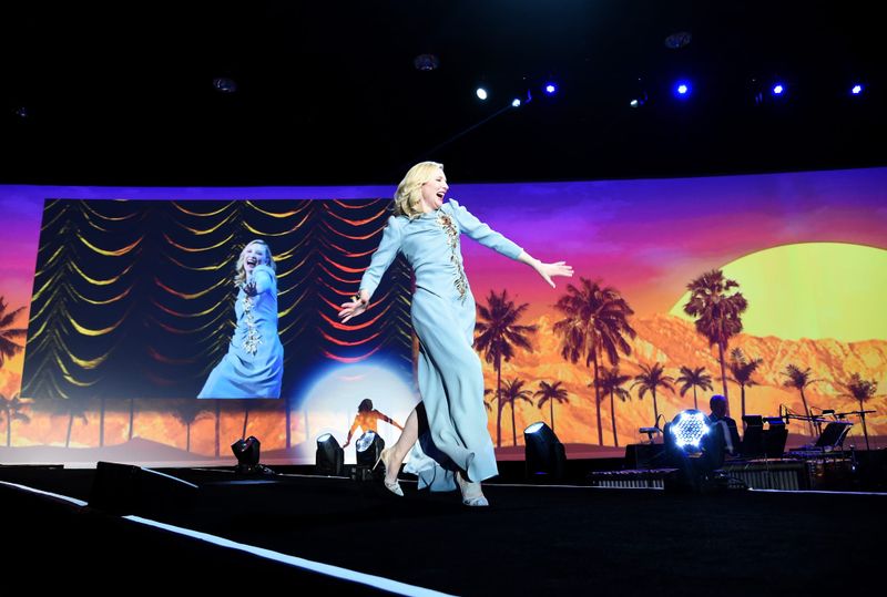 cate-blanchett-marc-jacobs-palm-springs