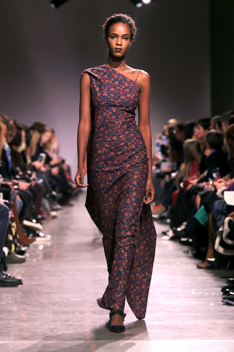 Zac Posen Fall 2016 Runway