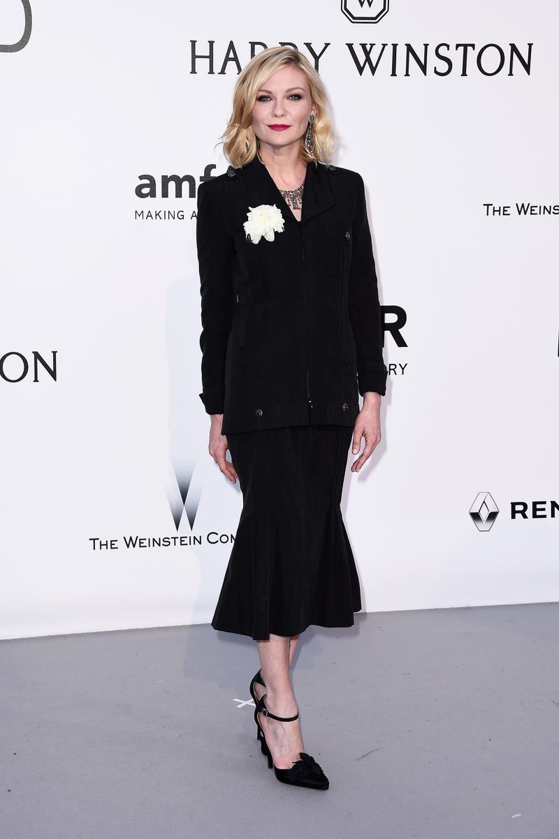 Cannes Well Played: Kirsten Dunst at the amfAR Gala in Chanel