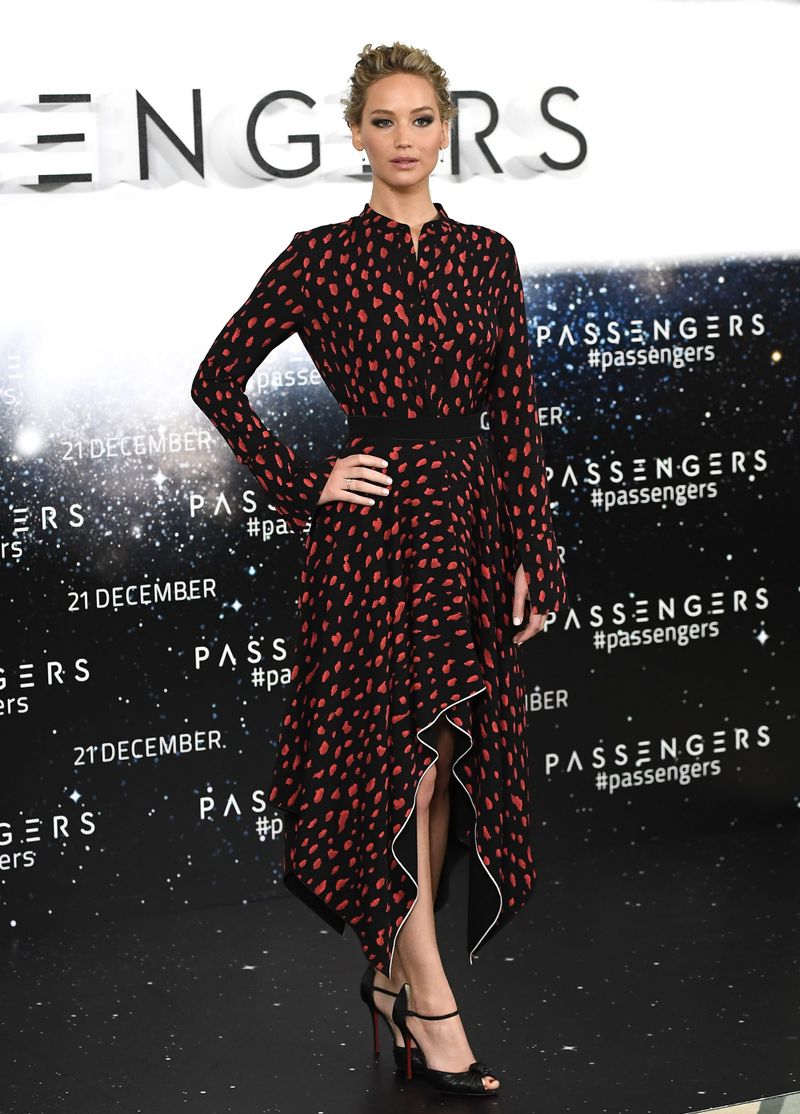 Jennifer Lawrence Shakes It Up at Passengers Photocalls