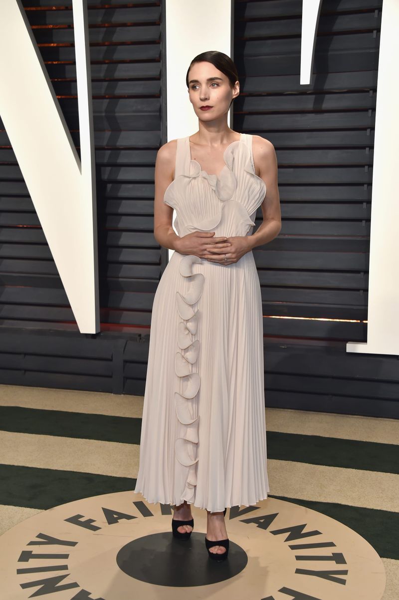 Oscars Post-Parties: Rooney Mara Put On Her Rooney Mara Costume For The Night
