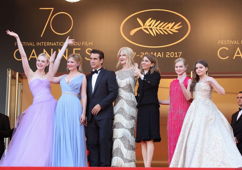 FINALLY Kirsten Dunst Shows Up at Cannes