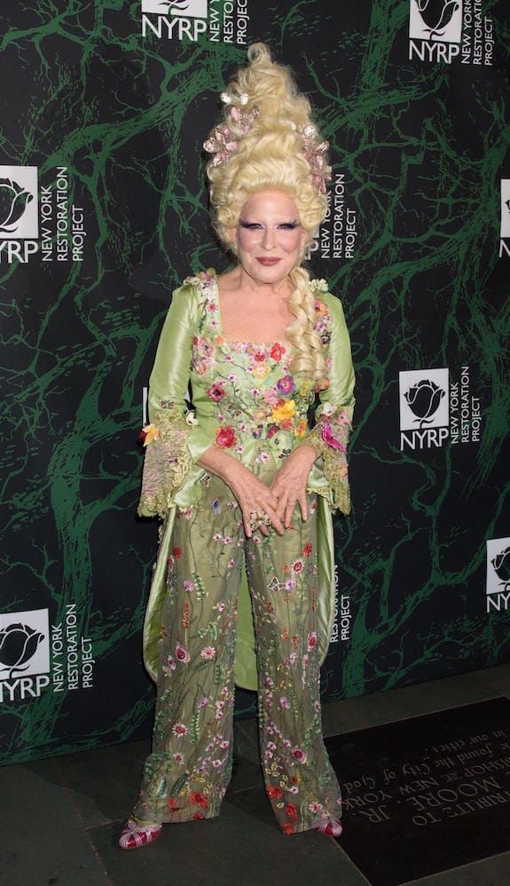 Bette Midler Wishes You a Happy Hulaween