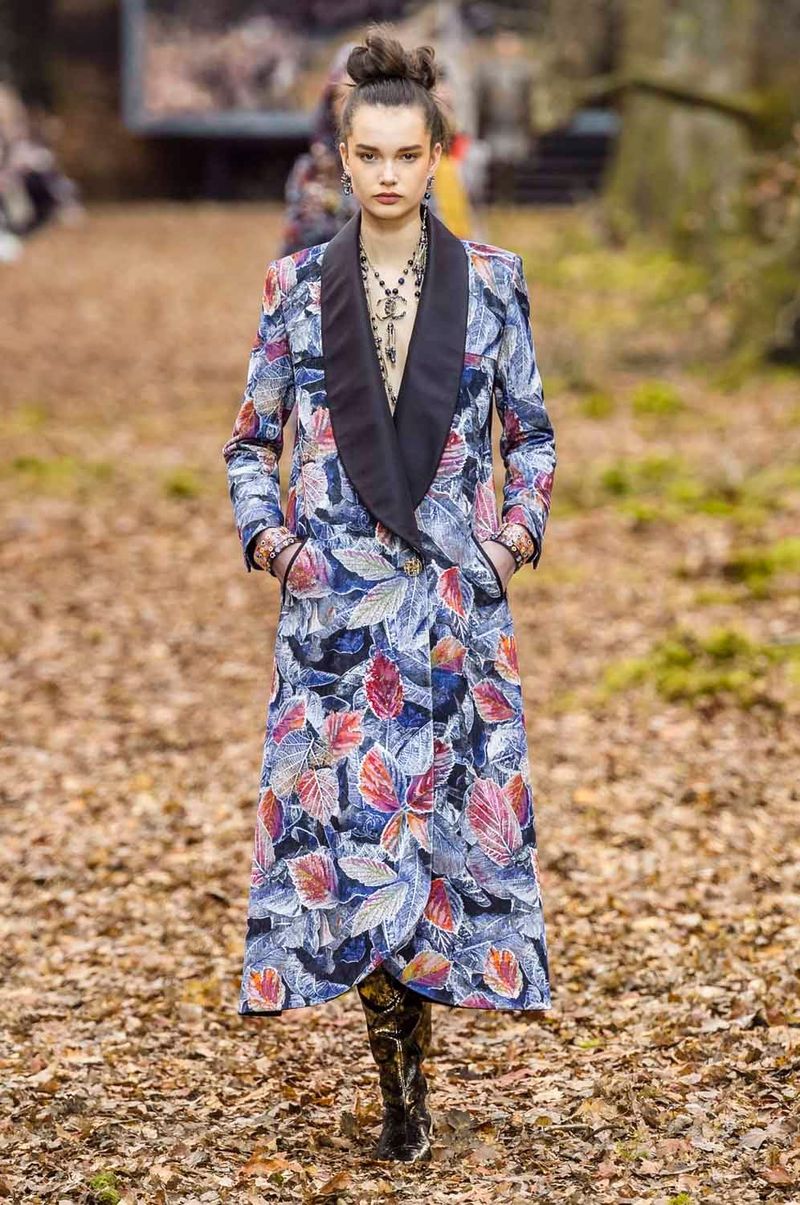 Chanel's Pseudo-Outdoor Show Was Actually Really Neat