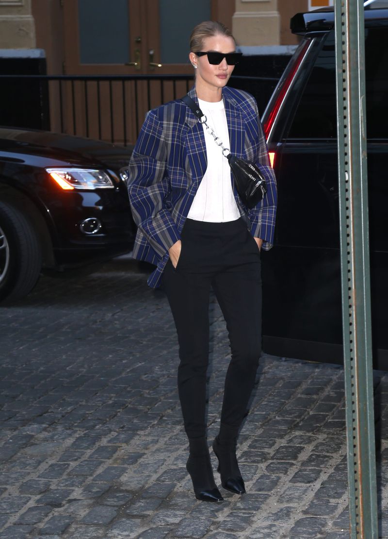 Rosie Huntington-Whiteley is Really Making The Rounds Lately