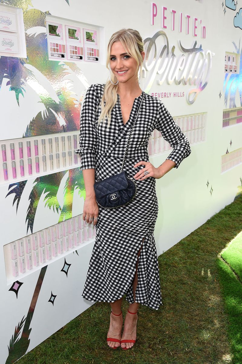 Ashlee Simpson Is BACK