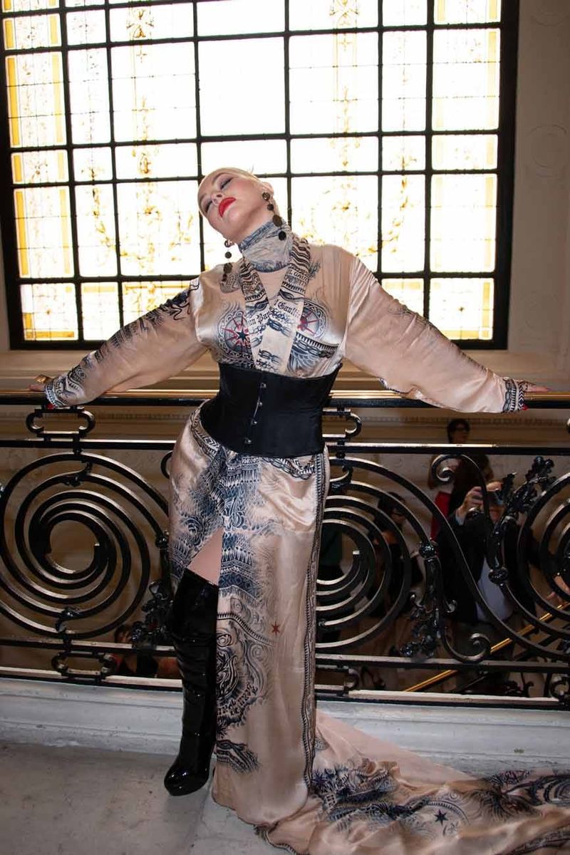 Couture Front Rows: Christina Aguilera Hits Paris