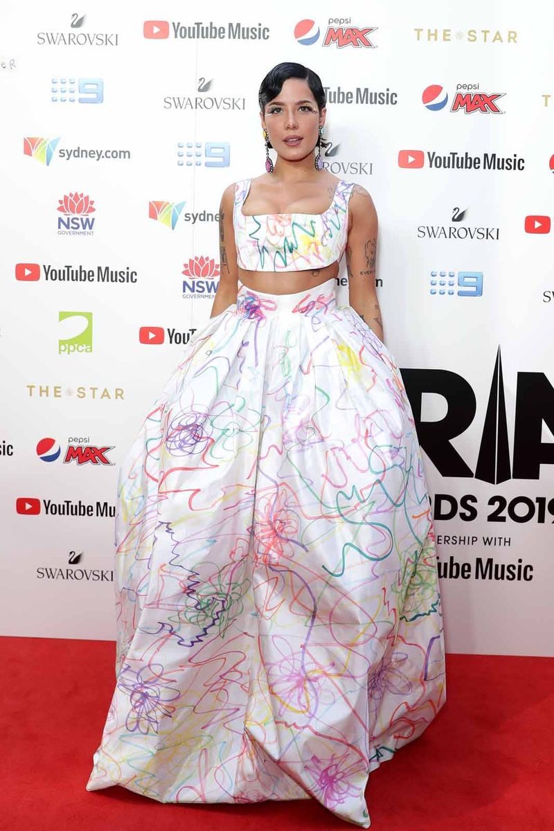 Halsey Hits Up Australia's ARIA Awards