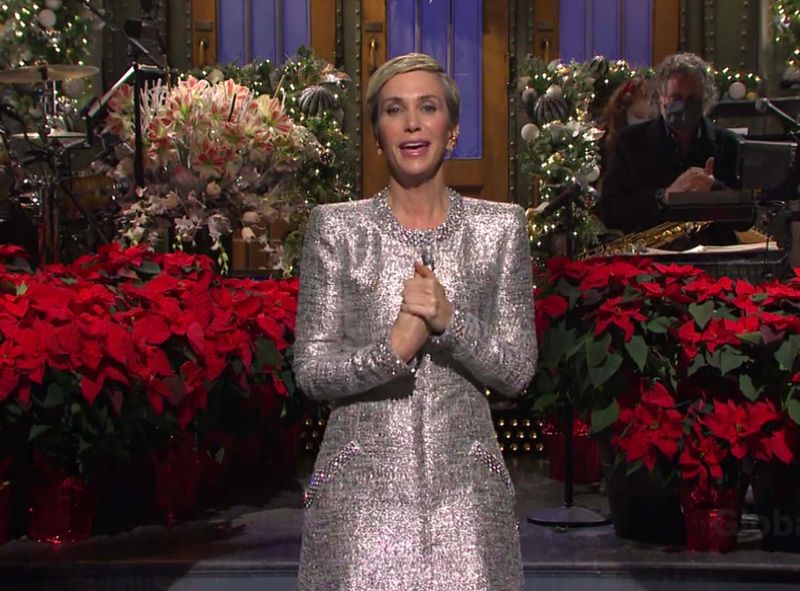 Kristen Wiig and Dua Lipa Finished SNL's Year With a Bang