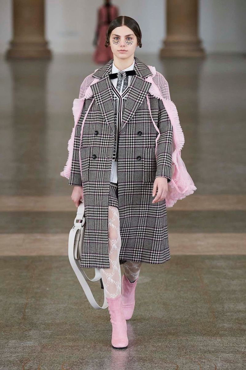 Elle Fanning Just Wore Fresh Bora Aksu