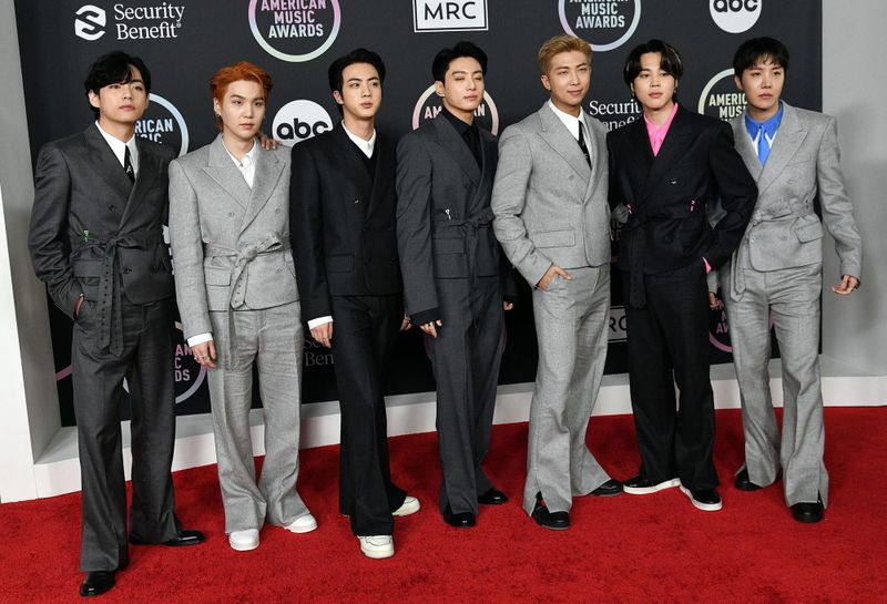 The AMAs Truly Celebrated Boy Bands
