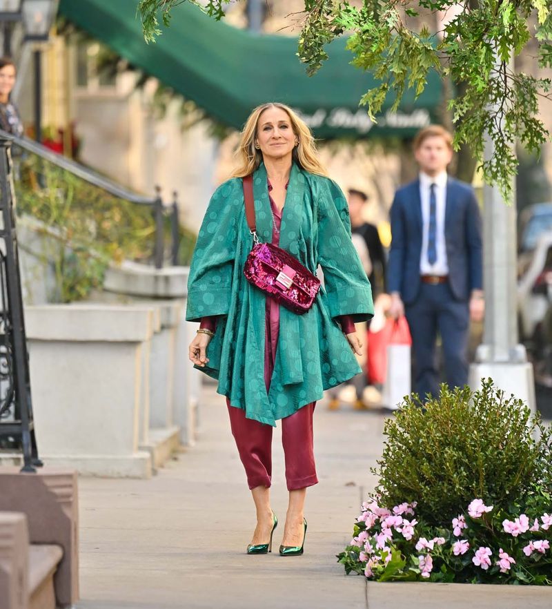 And Just Like That... I'm Not Sure About Carrie's Outfit