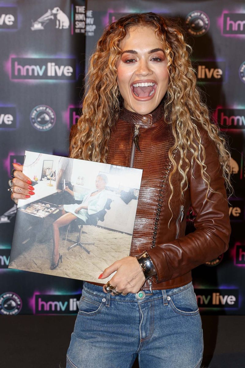 Rita Ora Delivered Unto Us a Magical Scrolldown