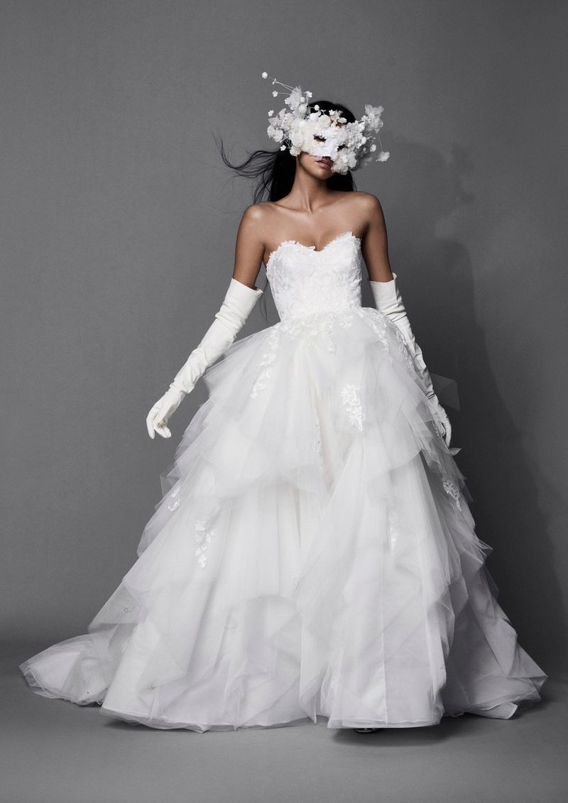 Bridal Week: Vera Wang, Spring/Summer 2025