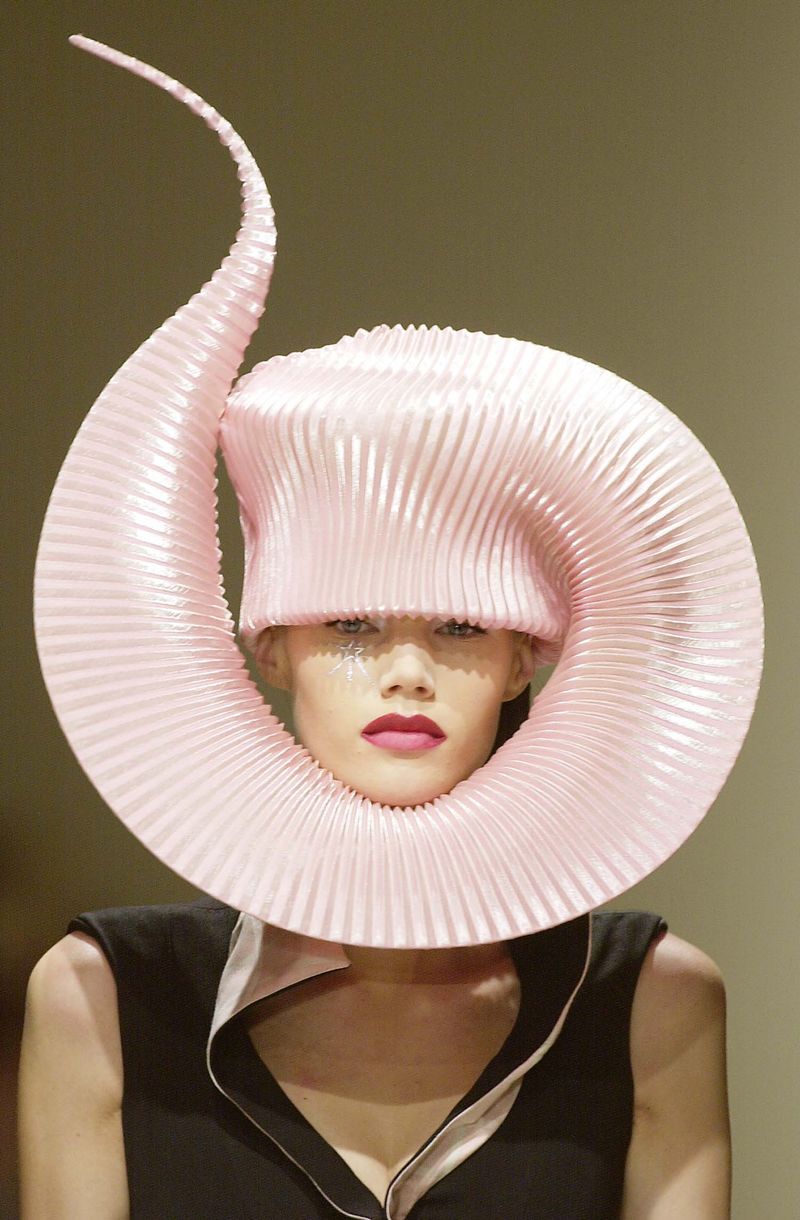 On This Day in 2001, These Are the Hats Philip Treacy Showed Us