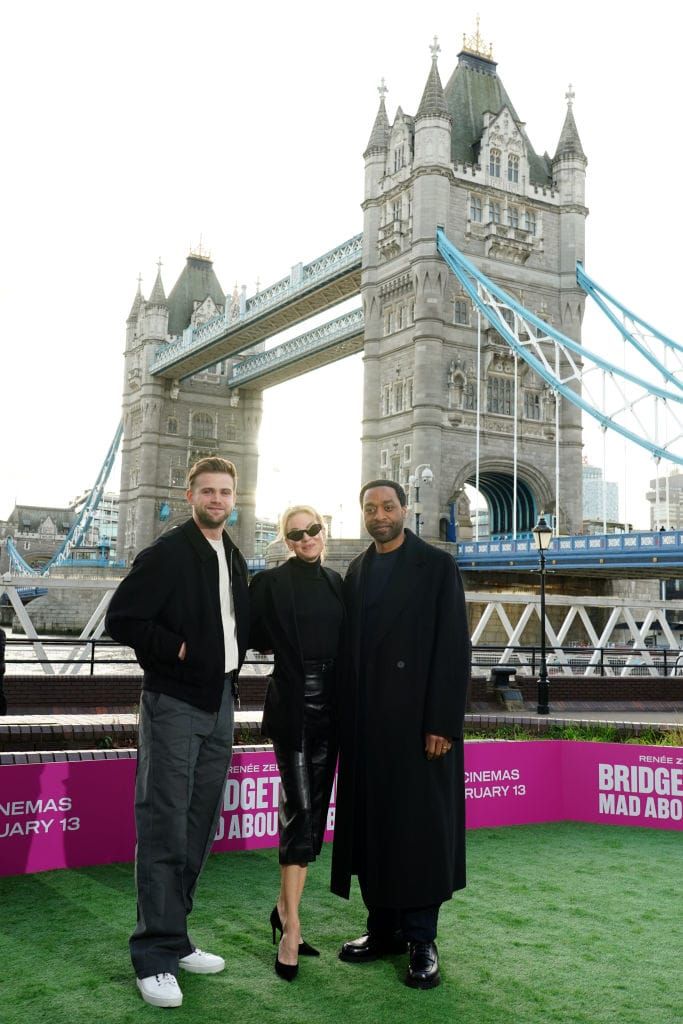 Renée Zellweger is Wearing Leather...Capri Pants?