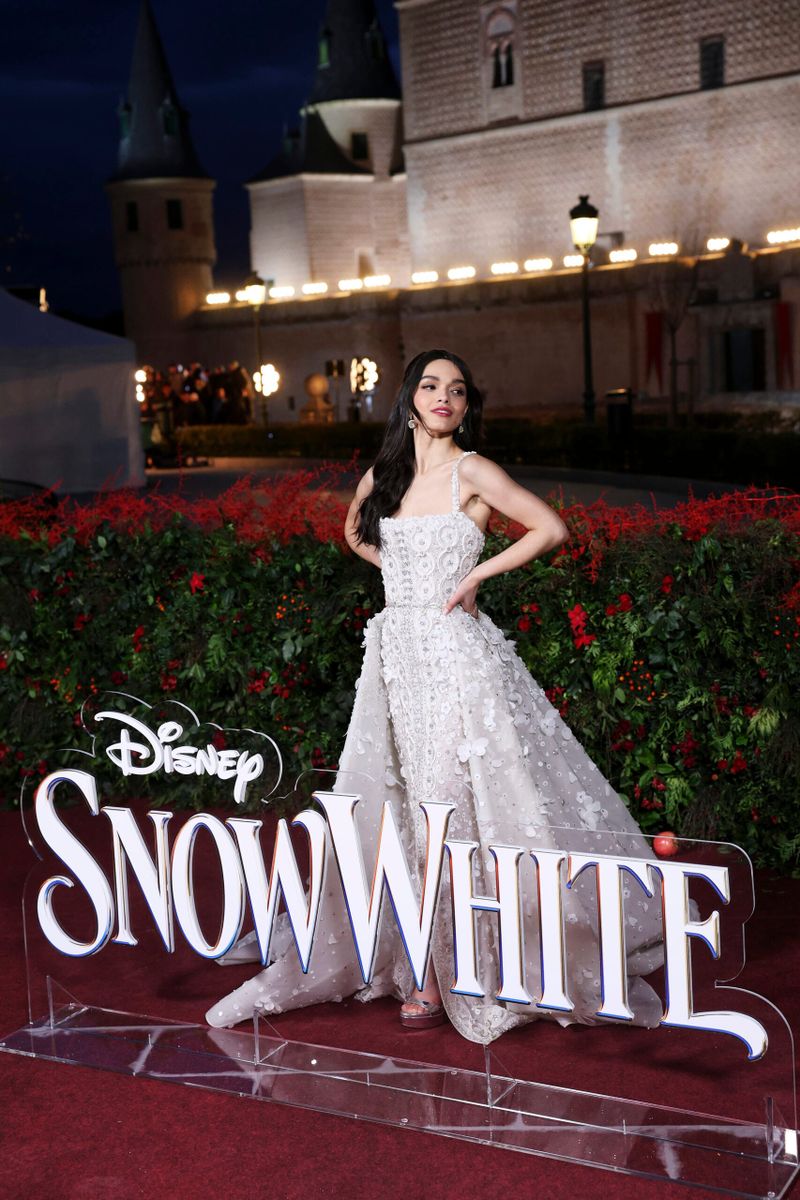Rachel Zegler Begins "Snow White" In White