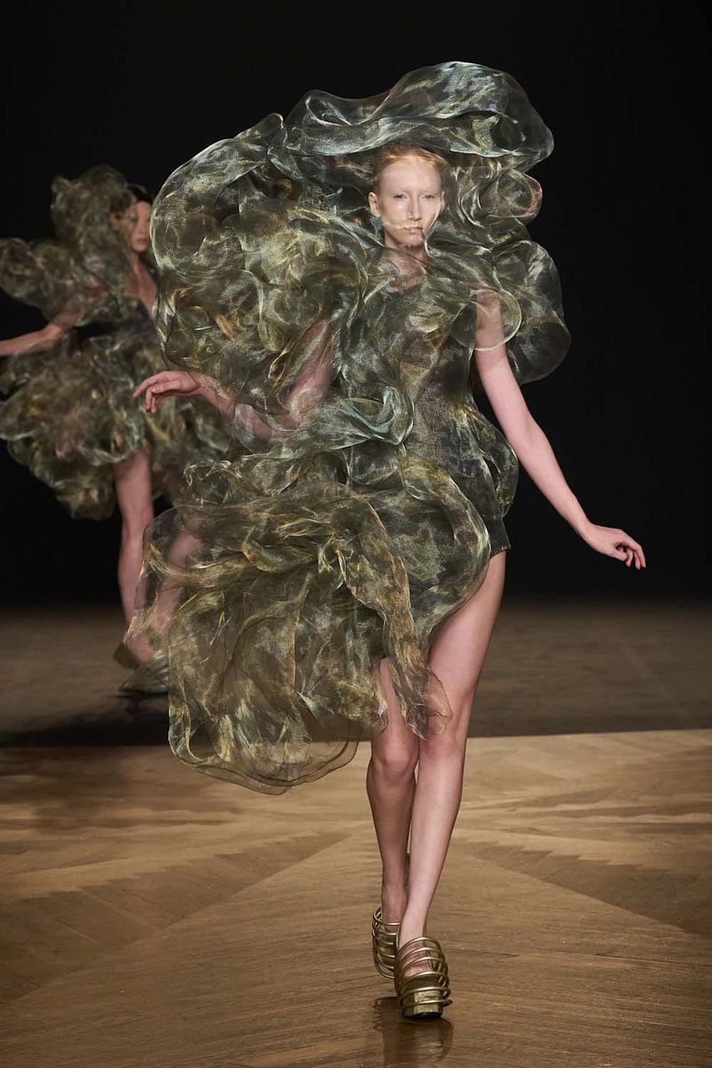 Close Your Day With the Sculptural Wildness of Iris Van Herpen