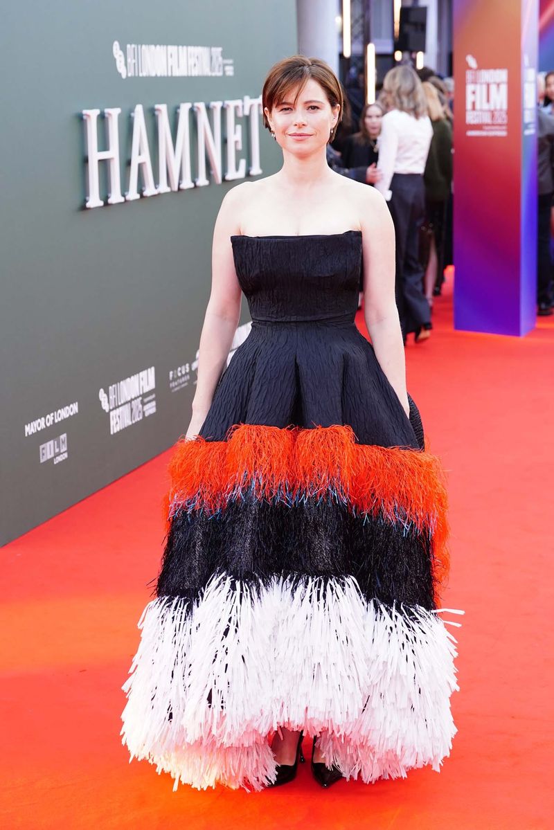 Chloe Zhao's "Hamnet" Enters the Chat