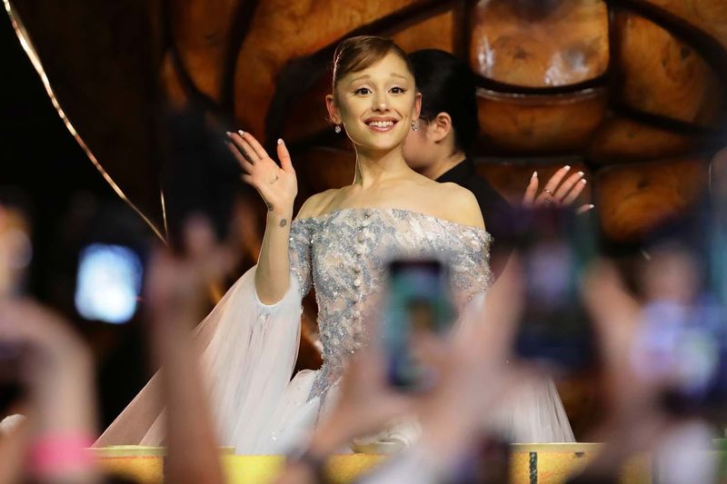 Ariana Grande Needed a Bodyguard at "Wicked: For Good"