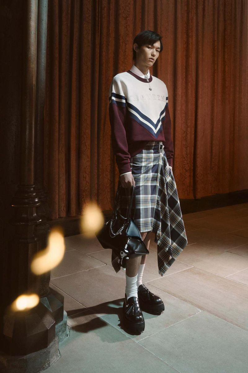 Alexander McQueen Pre-Fall 2026
