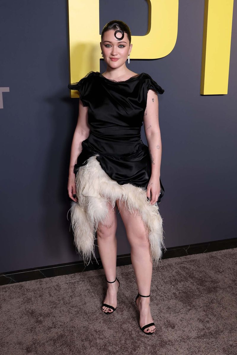 This Slideshow Ends With a Wacky Outfit