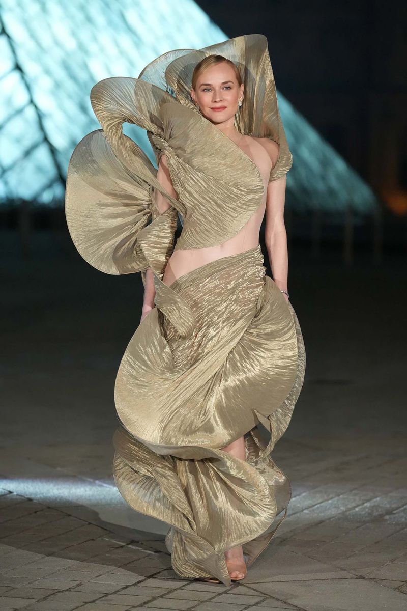 The Grand Diner du Louvre Brings It, Again