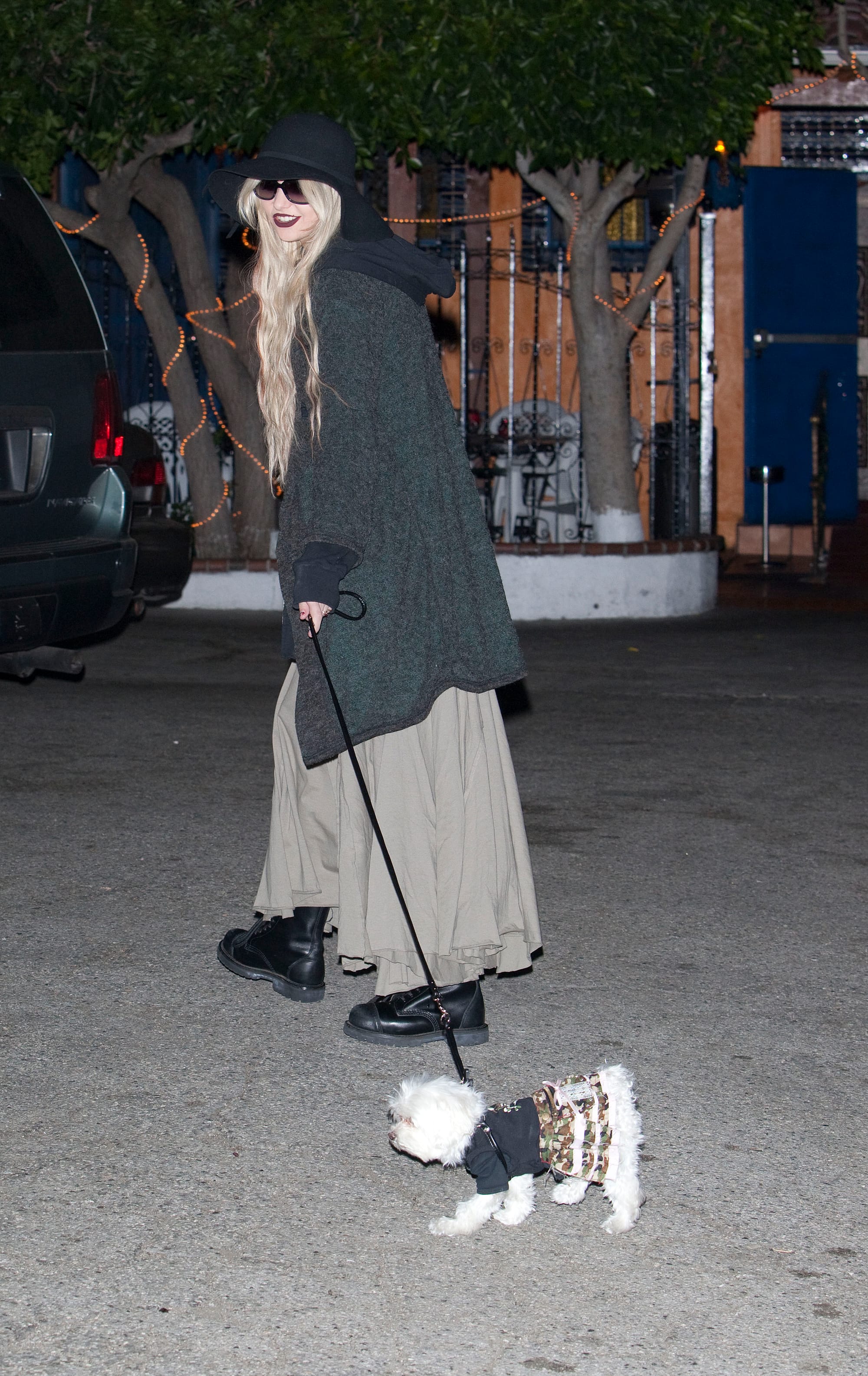 Fugler Momsen, Yet Also, Well Played Taylor Momsen