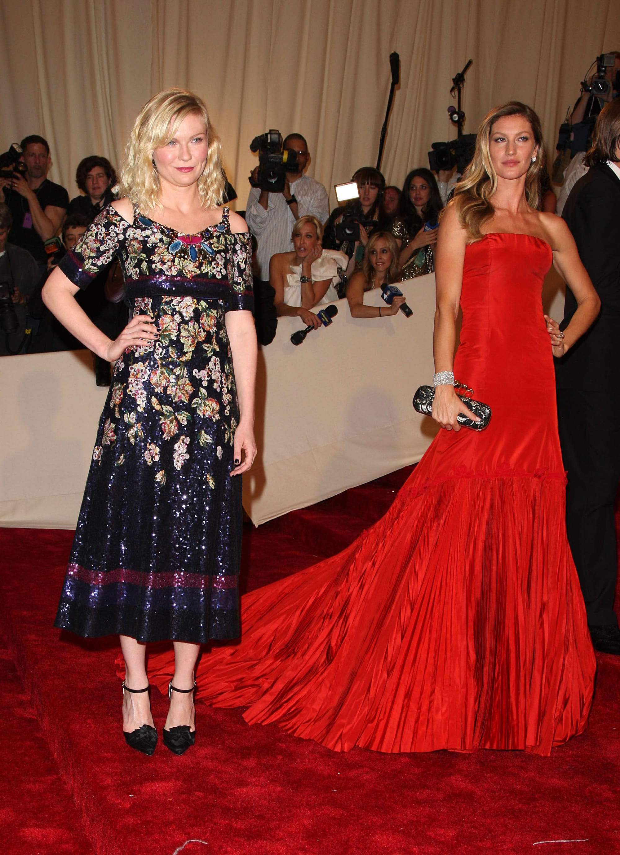 Met Ball Dramatically Played Carpet: Gisele Bundchen