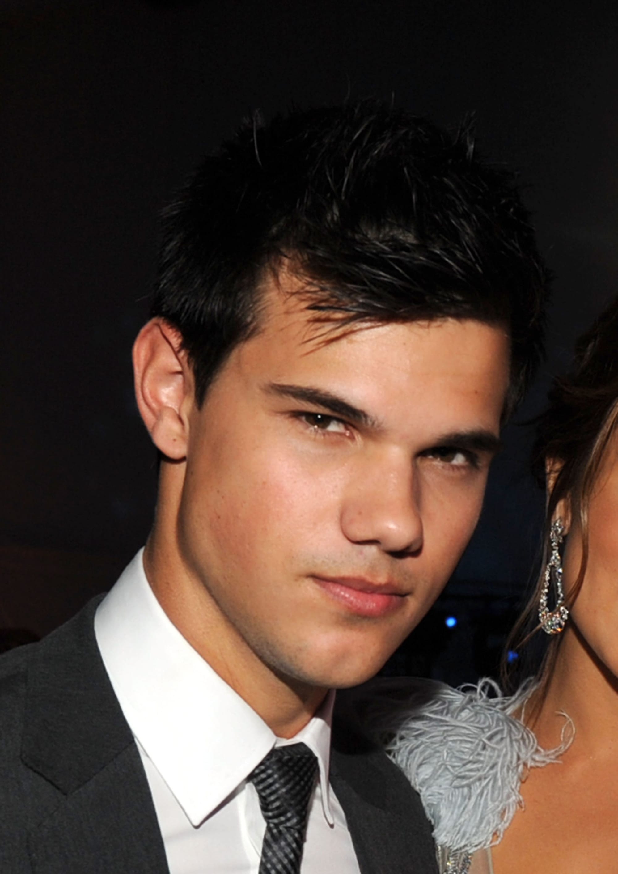 Sponsored Post: Teen Wolf iTunes Giveaway
