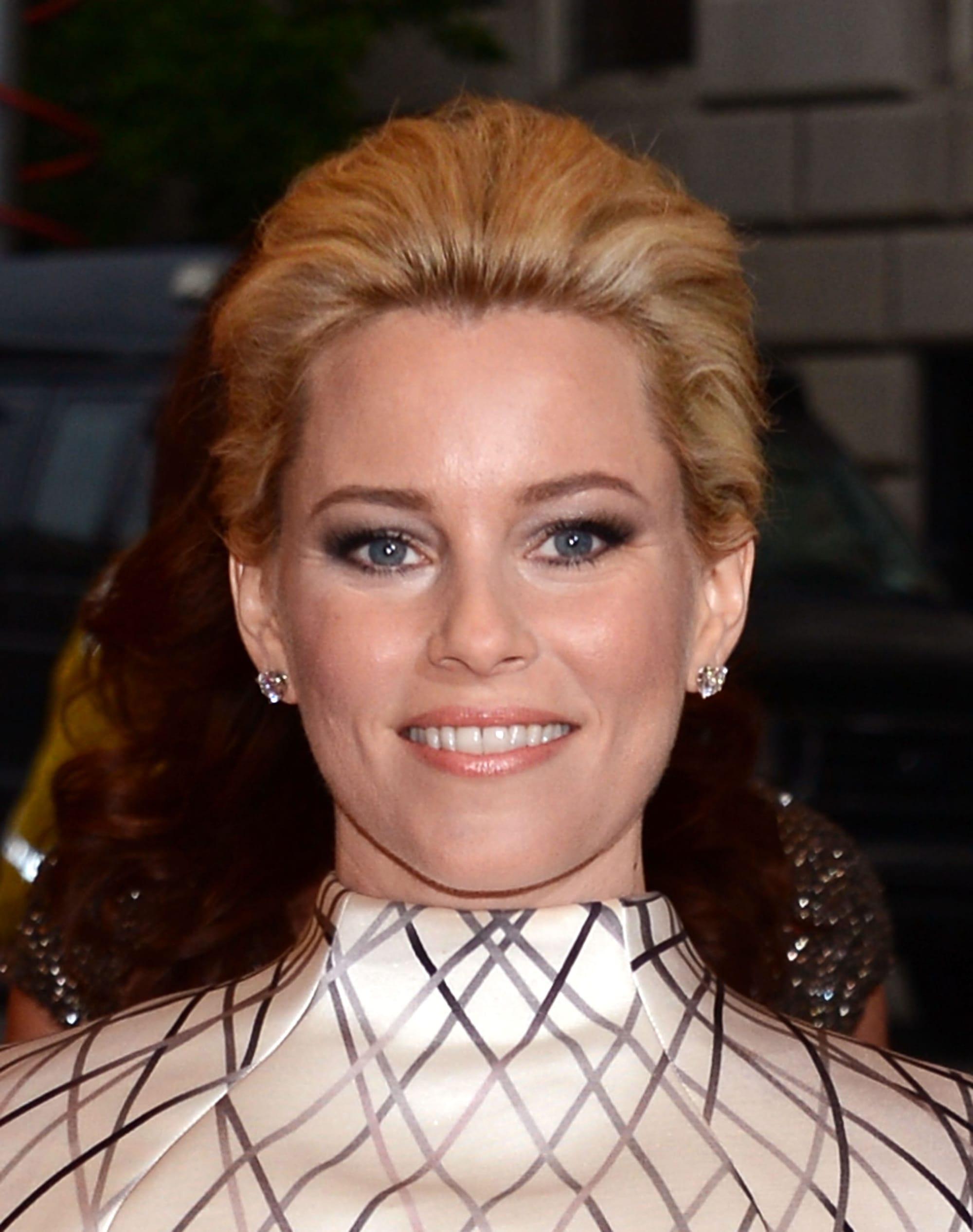 Met Ball Fug Carpet: Elizabeth Banks in Mary Katrantzou