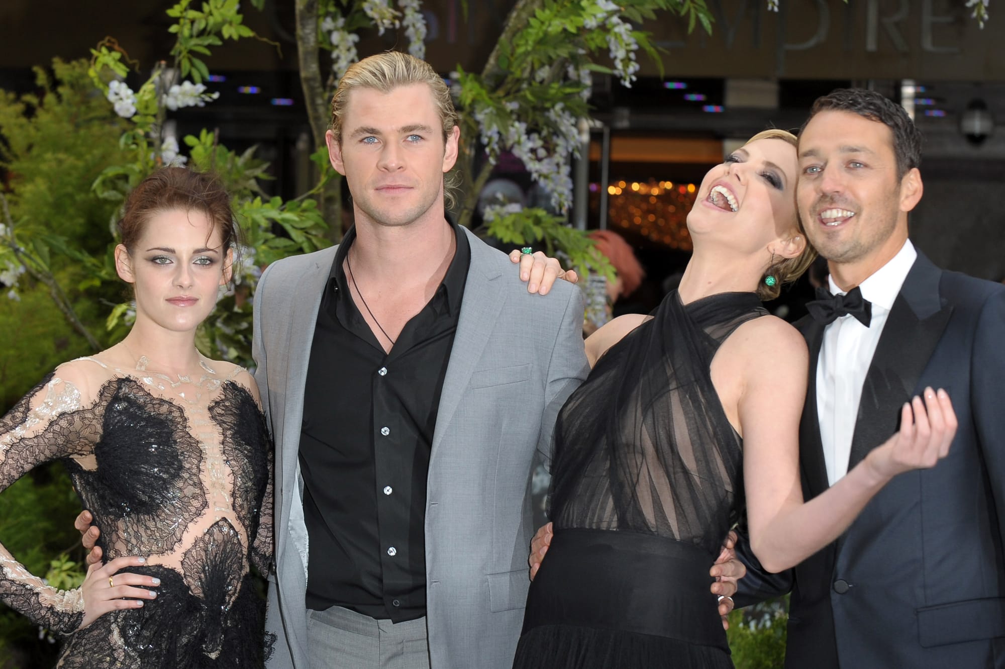 Snow White and the Fugsman, plus Well Played, Chris Hemsworth