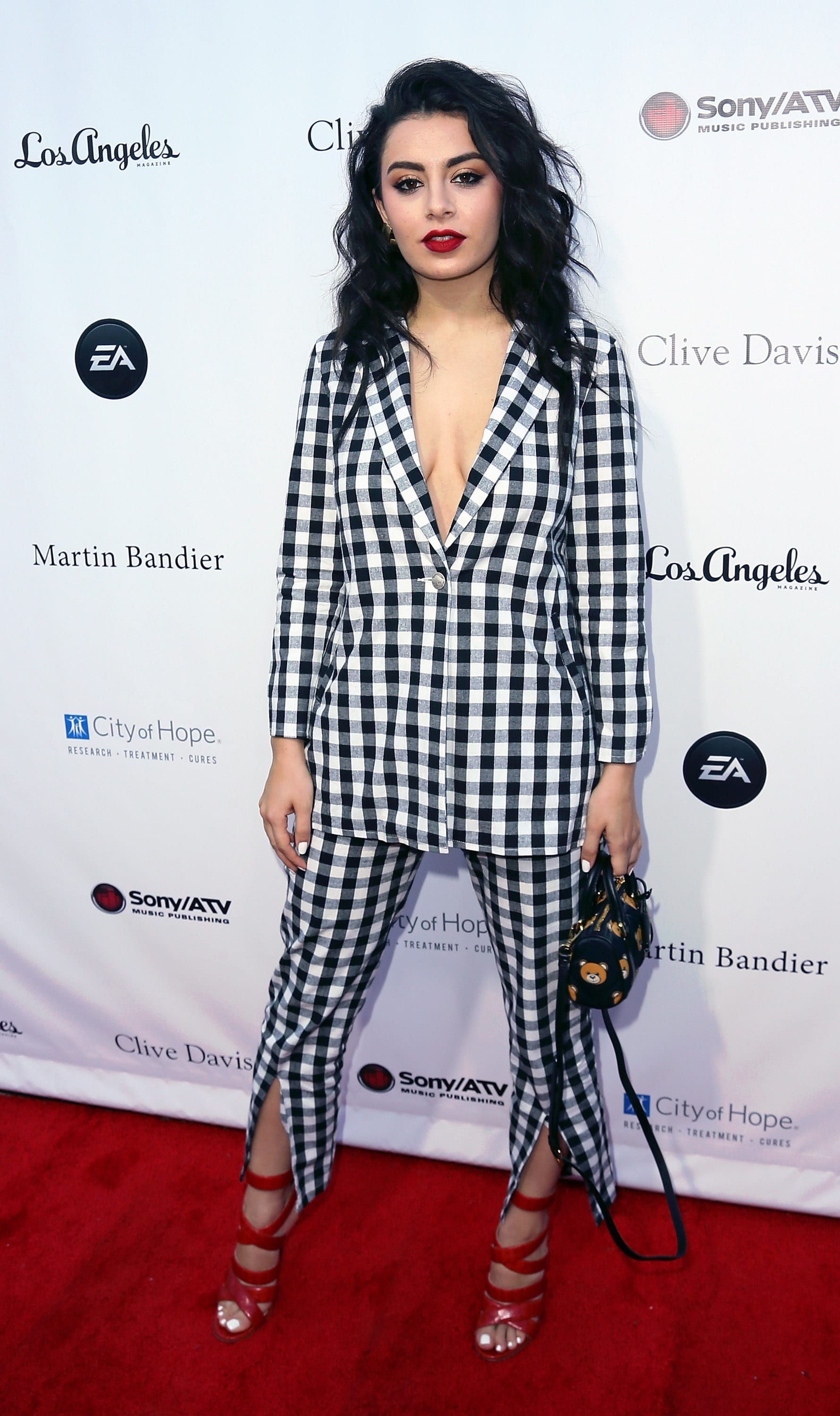 Scrolldown Fug: Charli XCX