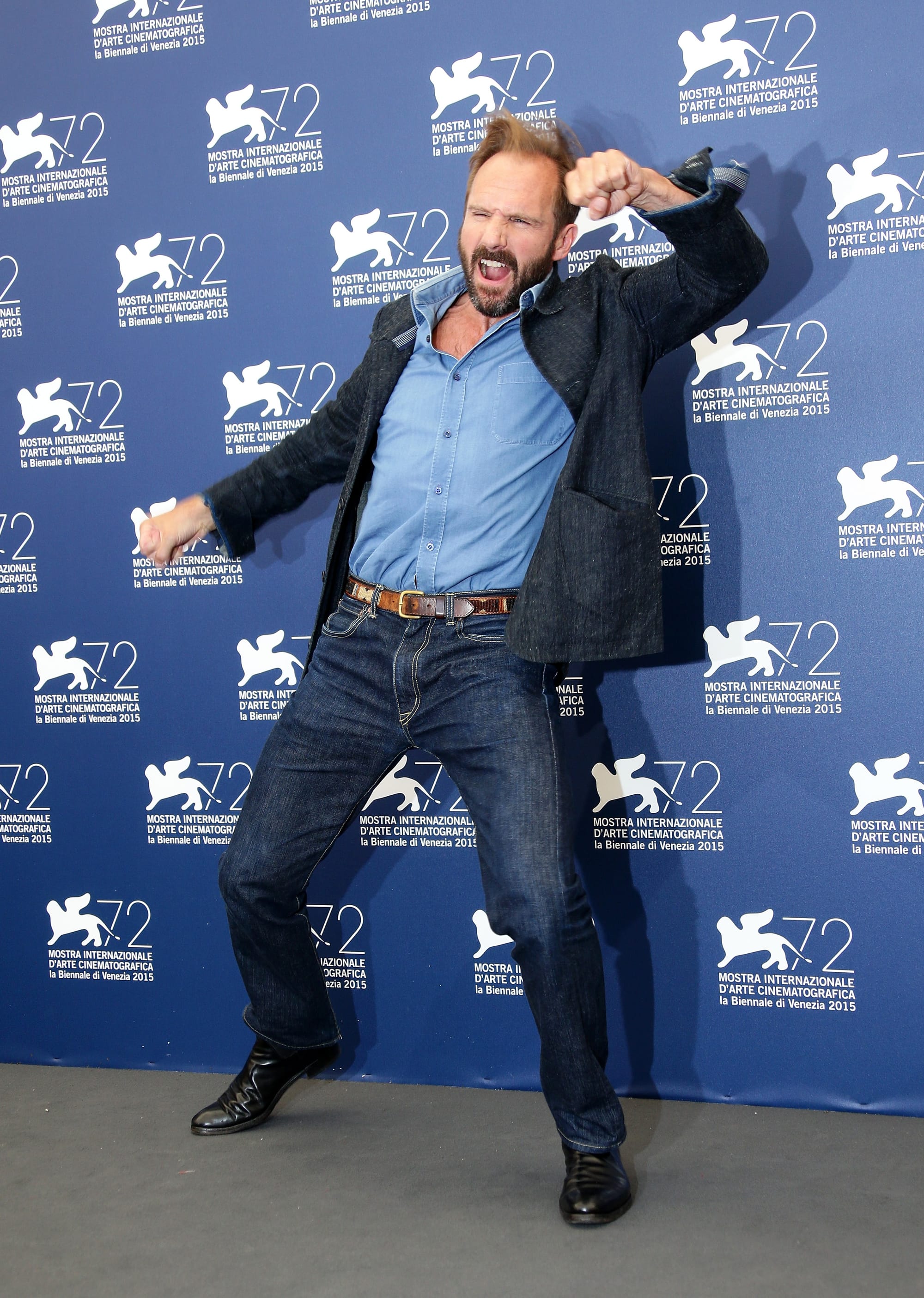 ralph fiennes a bigger splash venice film festival funny dancing