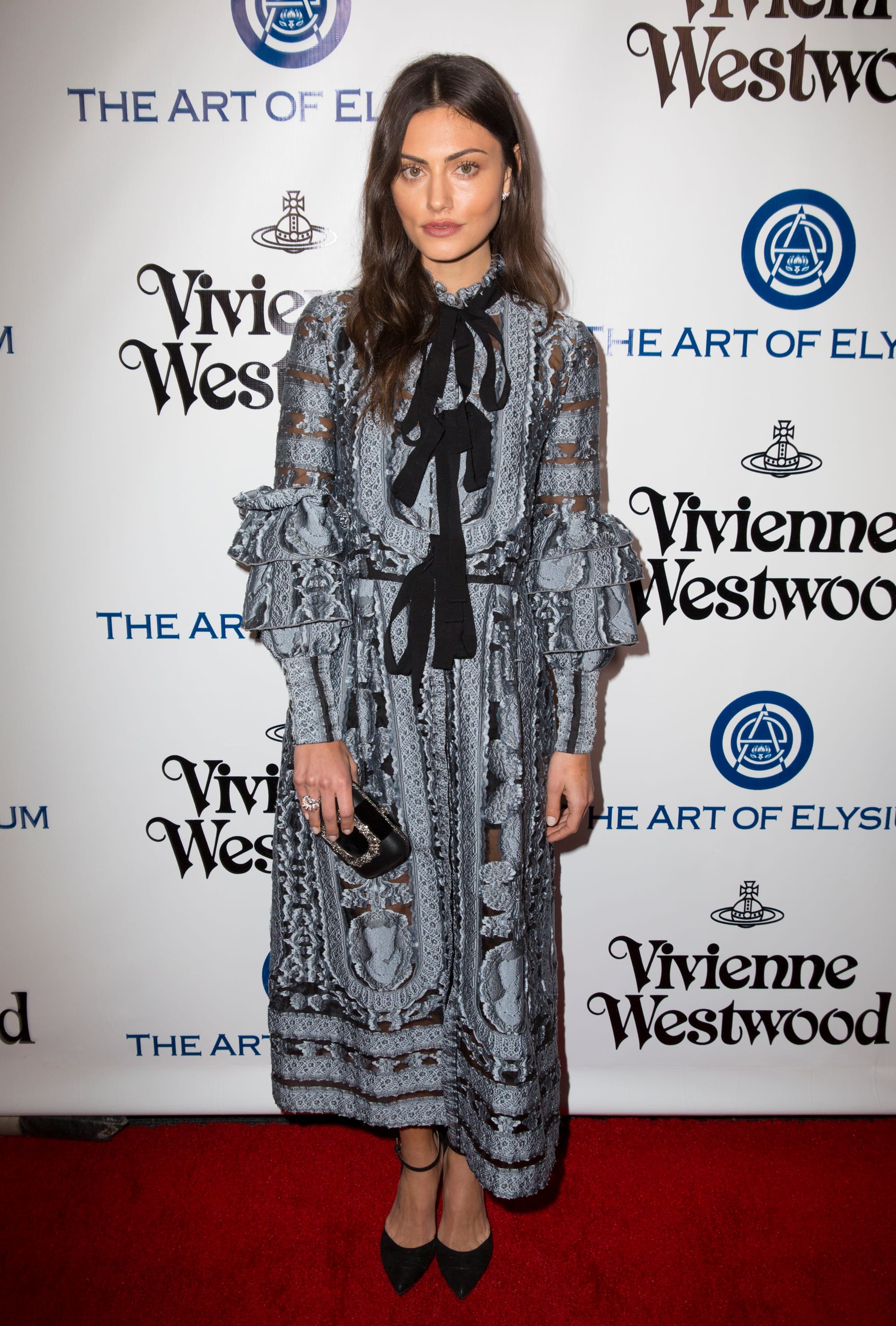 phoebe tonkin