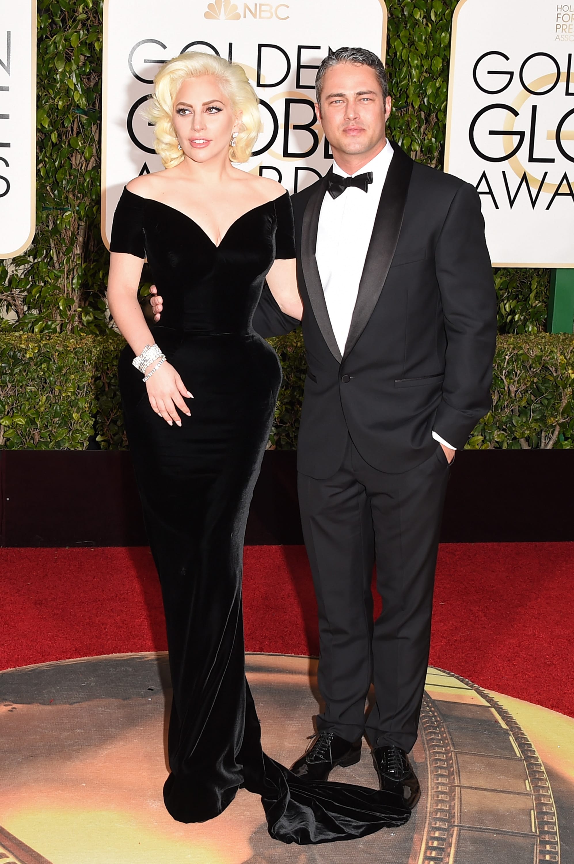 Golden Globes Well Played: Lady Gaga (in Versace) and Taylor Kinney