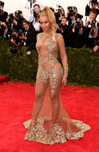Fug Madness 2016, Sweet Sixteen: Beyonce v. Jennifer Lopez