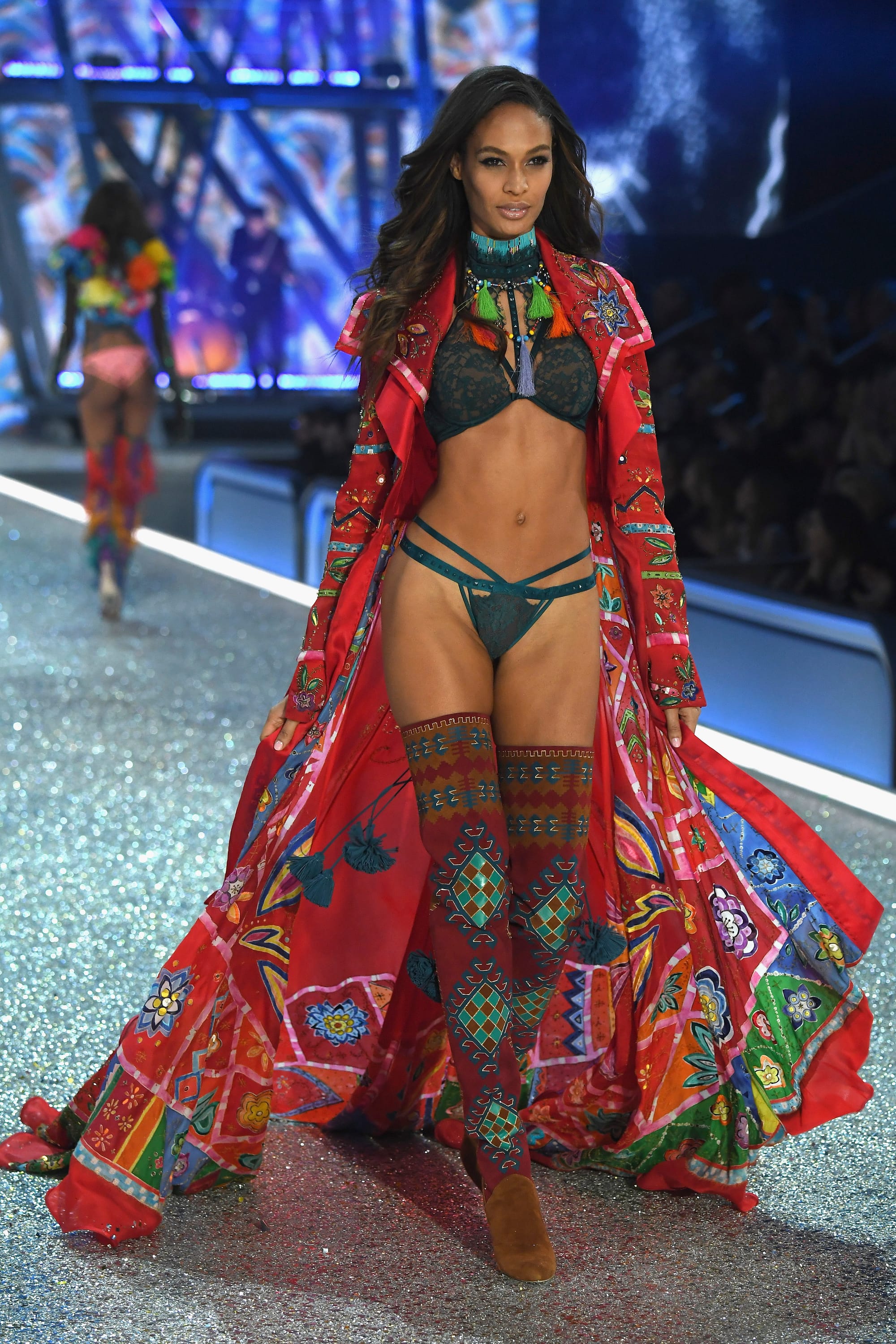 Victoria's Secret Fashion Show in Paris, 2016
