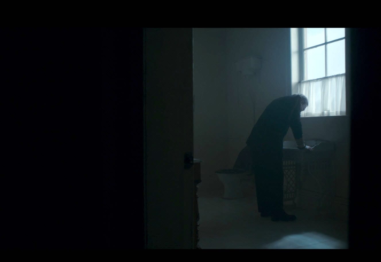 Fug the Show: The Crown recap, season 1, episode 1, "Wolferton Splash"