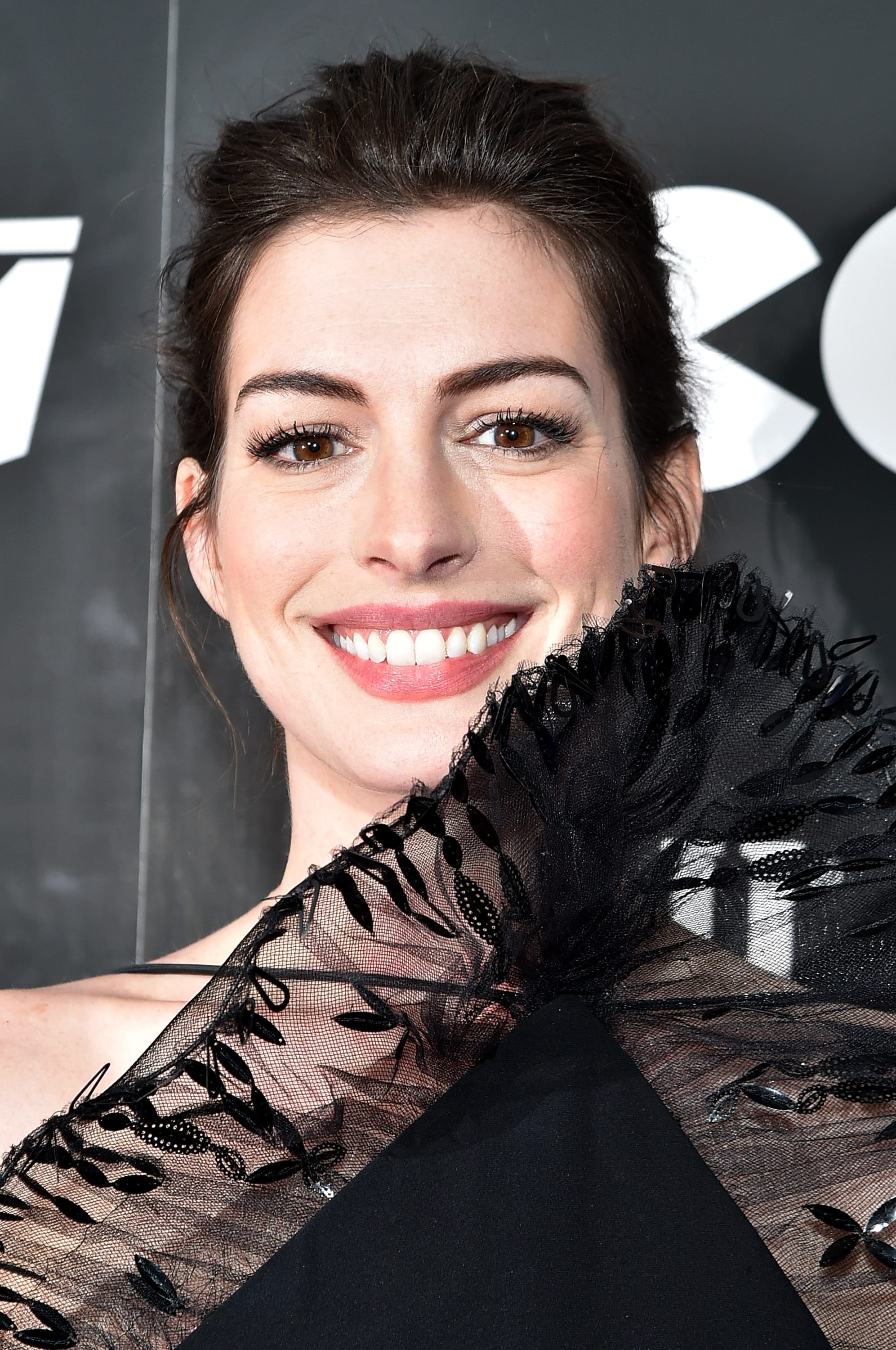 Anne Hathaway Wears My LOL Of The Day