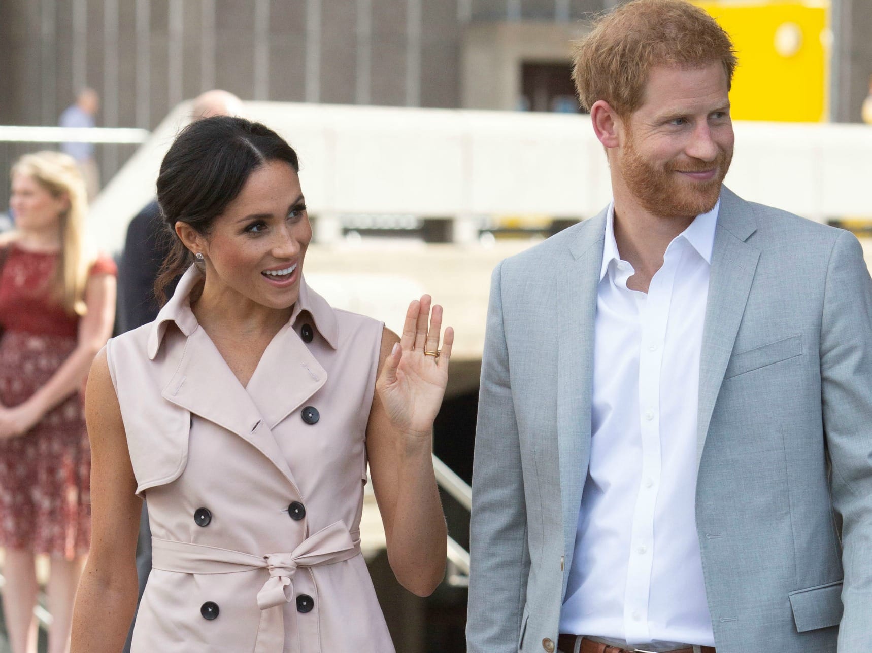Meghan Opts for a Sleeveless Trench This Time
