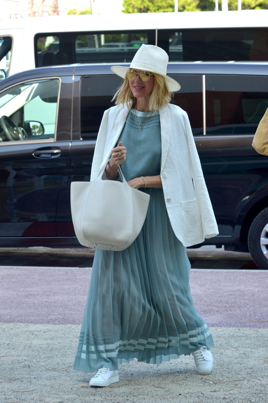 Venice Begins With Naomi Watts in a Hat