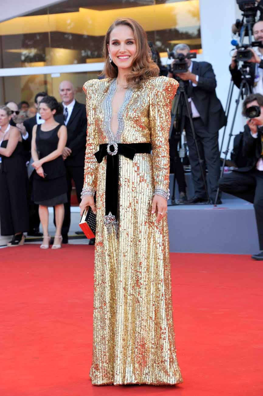 Natalie Portman Spices Things Up With a Gold Gucci