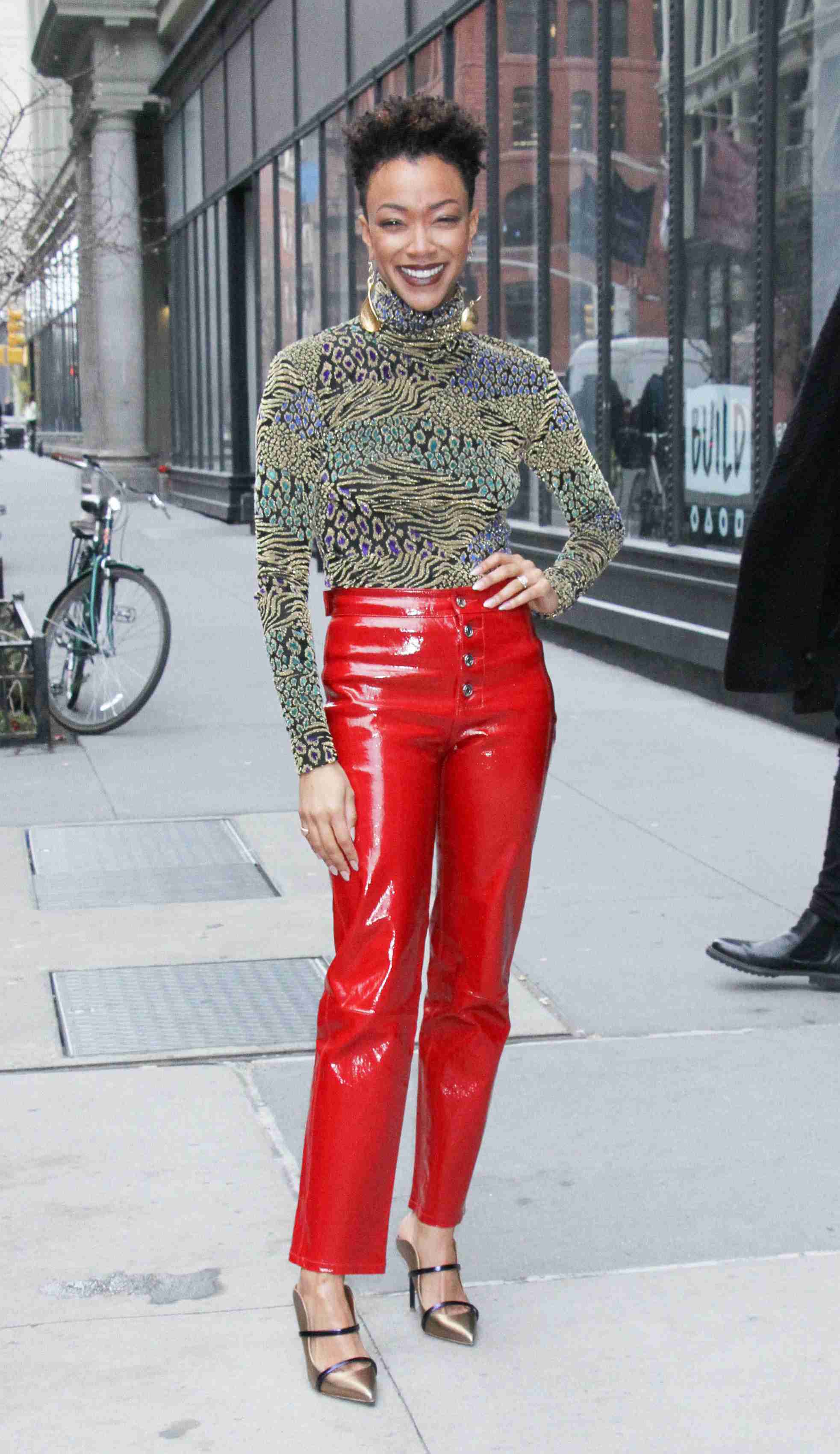 Sonequa Martin-Green Is Wearing My Dream Outfit of 1999