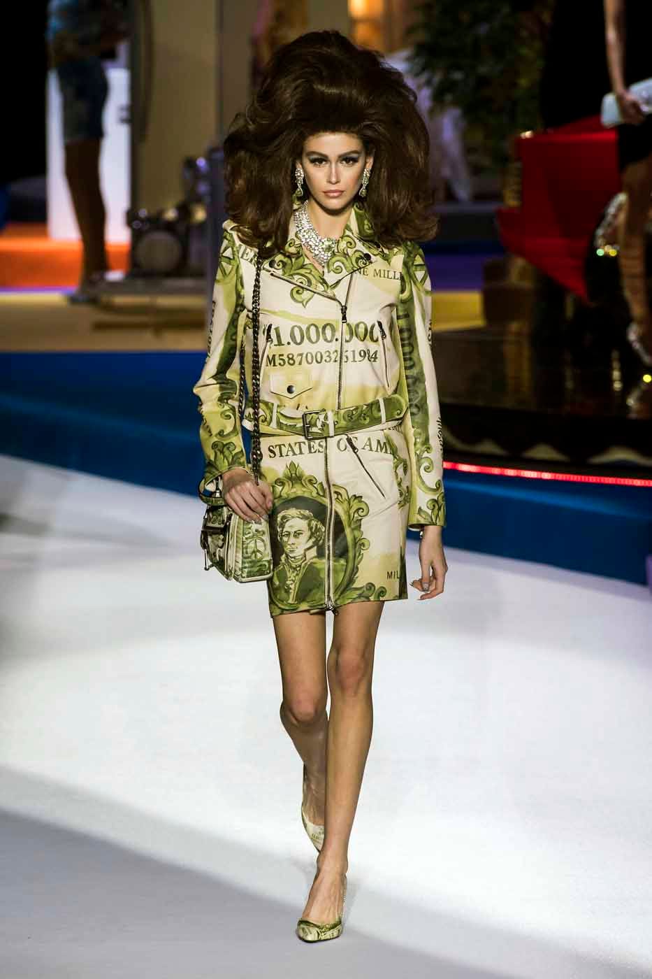 Moschino F/W 2019 runway