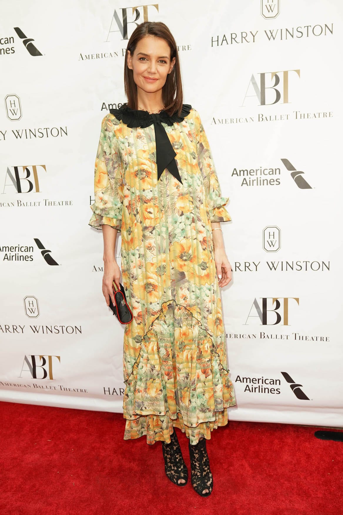 Katie Holmes Has Made a Life Choice!!
