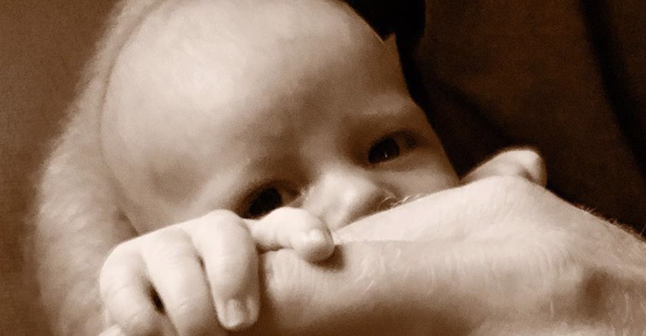 Harry and Meghan Give Us a New Photo of Master Archie For Father's Day