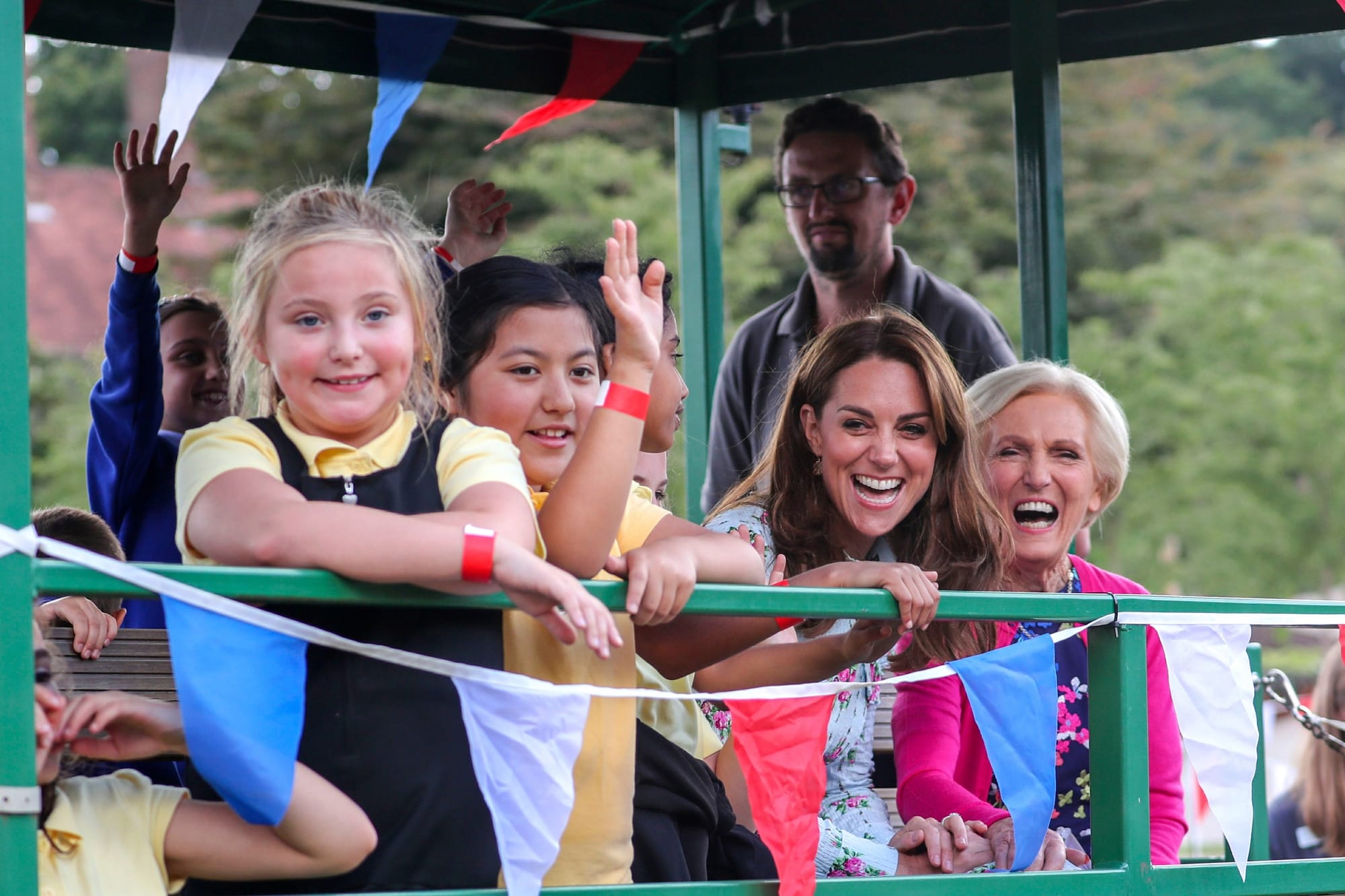 Kate Puts On Some Flowers To Come See Her Garden