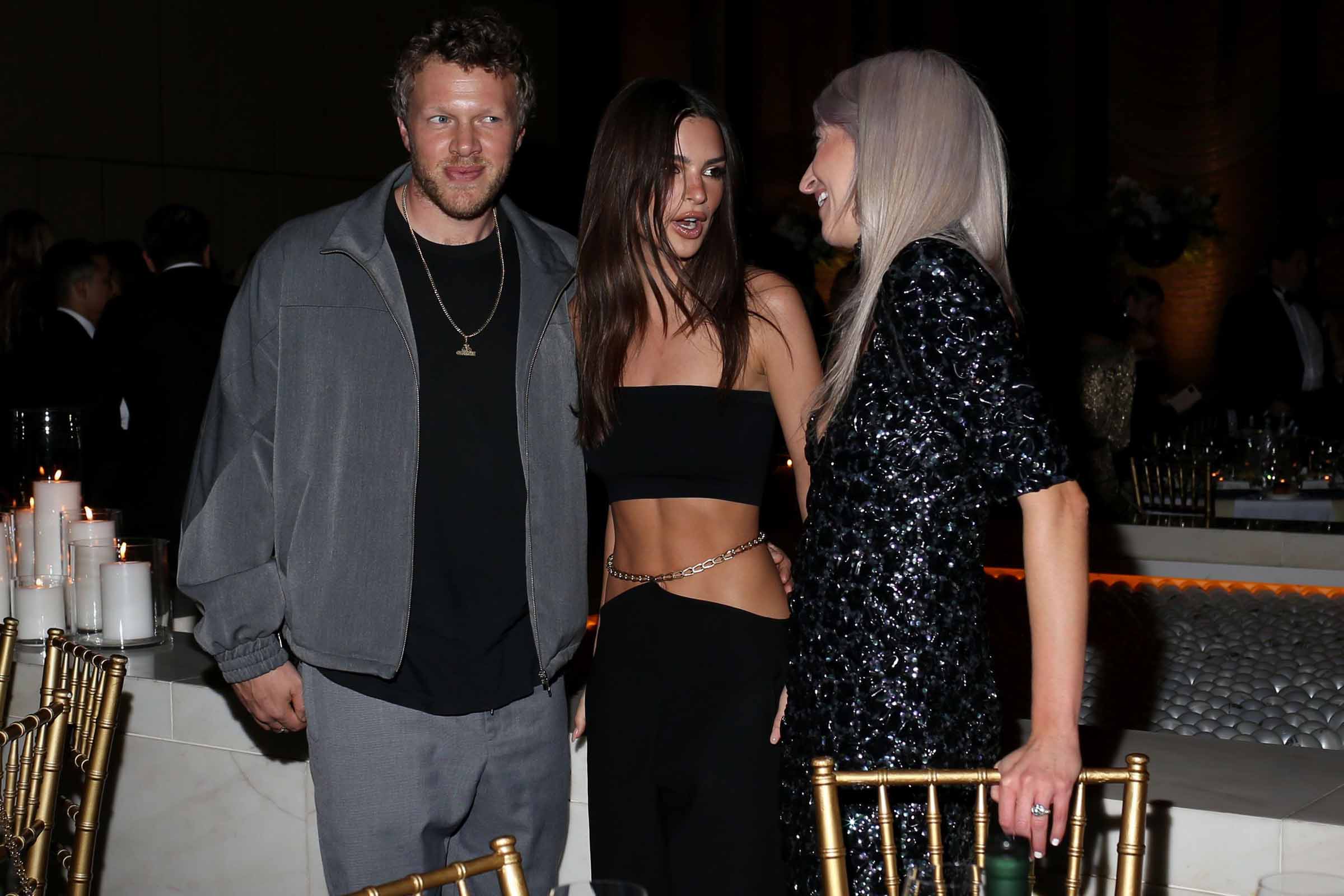 Emily Ratajkowski Still Loves Her Abs